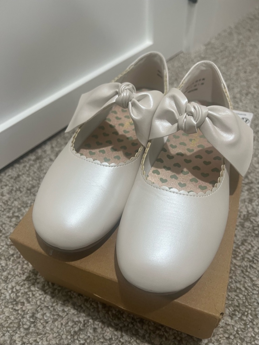 Dream Pairs Girls Ivory Pearl Bow Flats Size 2 Dress Ballet Shoes